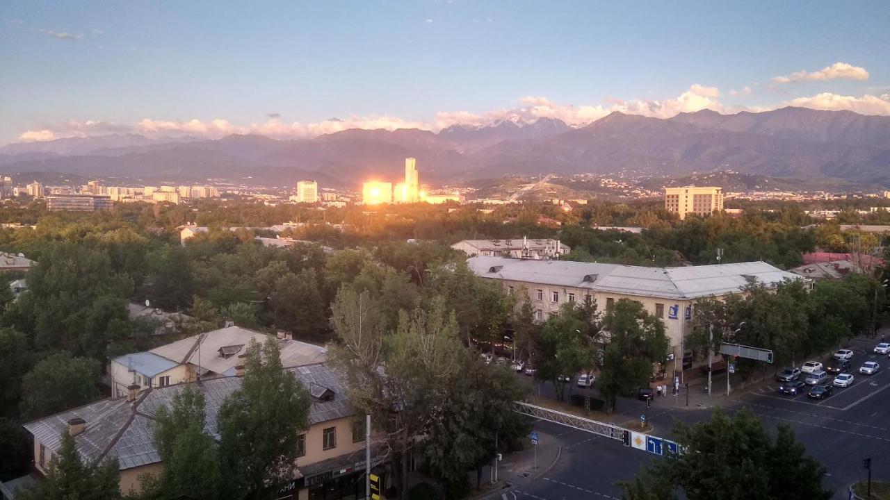 "Атакент" Панорамный Вид Квартира Almaty Exterior foto